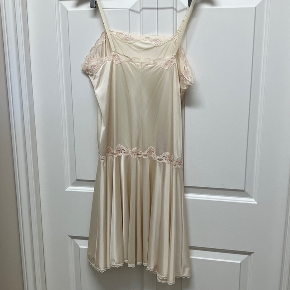 Vintage drop waist slip with pink lace, beige, size var - Picture 9 of 9
